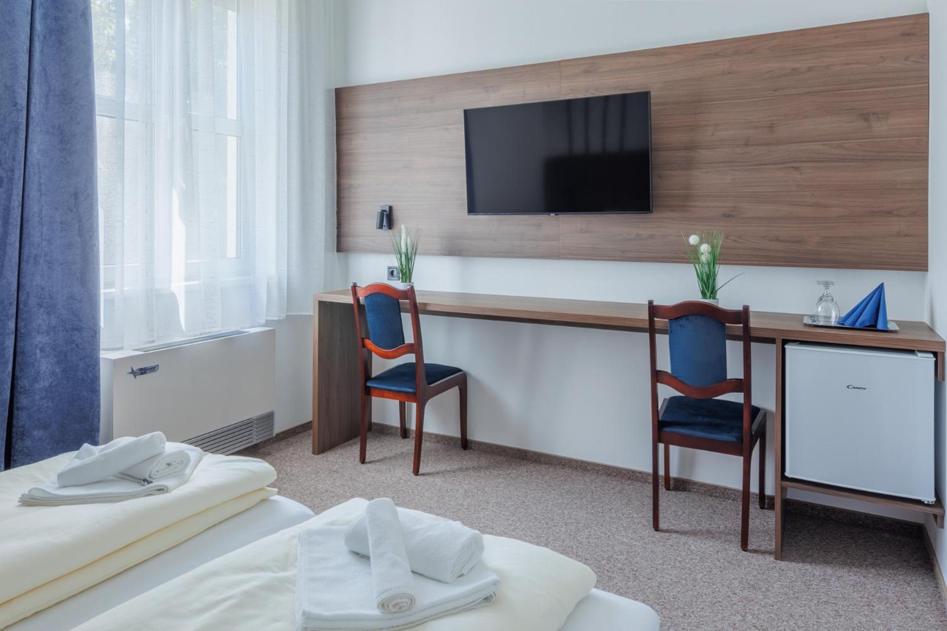 100 Eves Fogado Bed & Breakfast Szatymaz Екстериор снимка