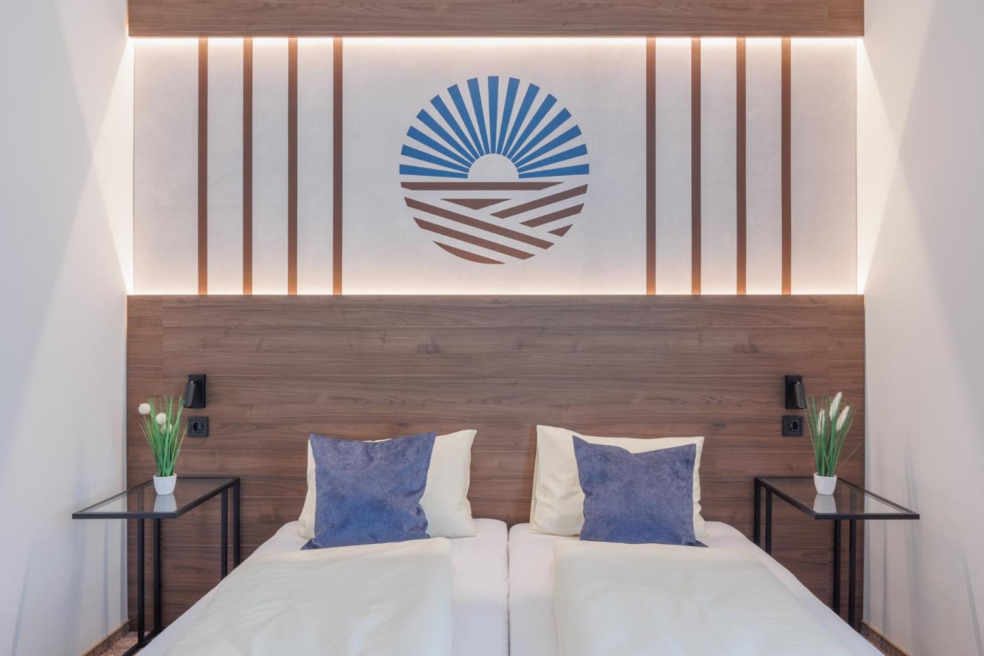 100 Eves Fogado Bed & Breakfast Szatymaz Екстериор снимка