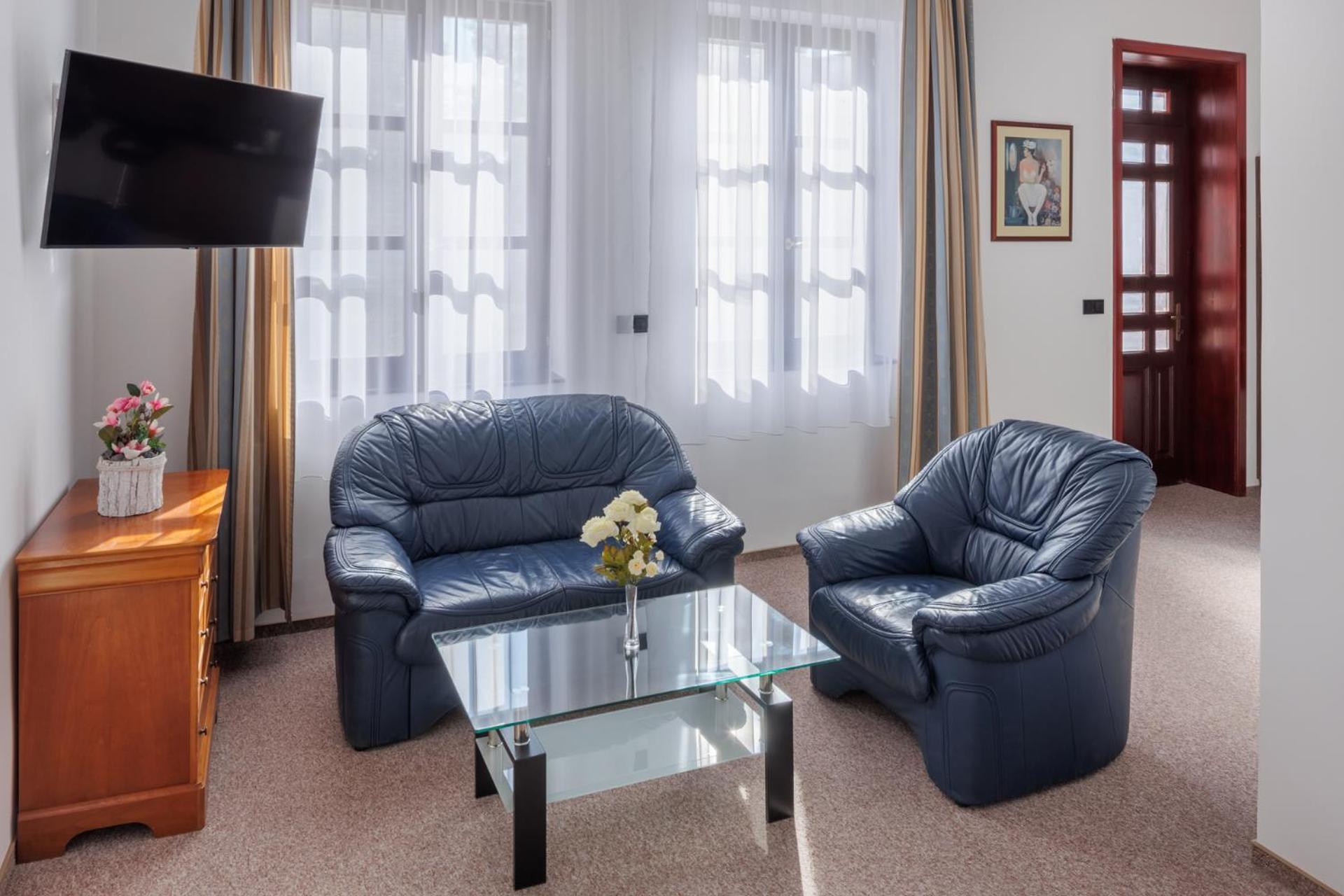 100 Eves Fogado Bed & Breakfast Szatymaz Екстериор снимка