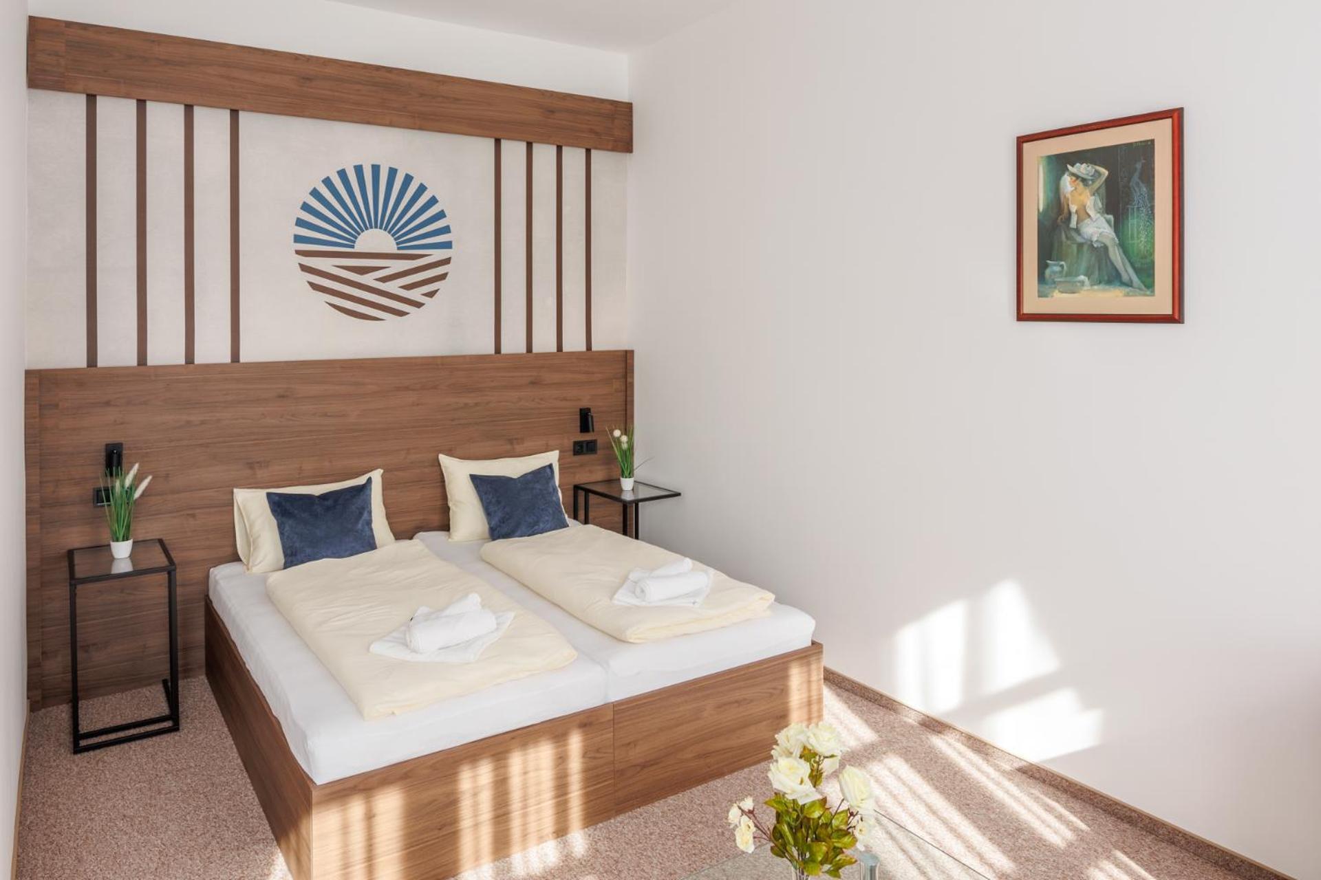 100 Eves Fogado Bed & Breakfast Szatymaz Екстериор снимка